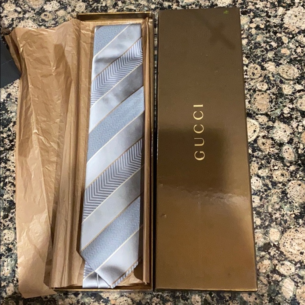 GUCCI tie